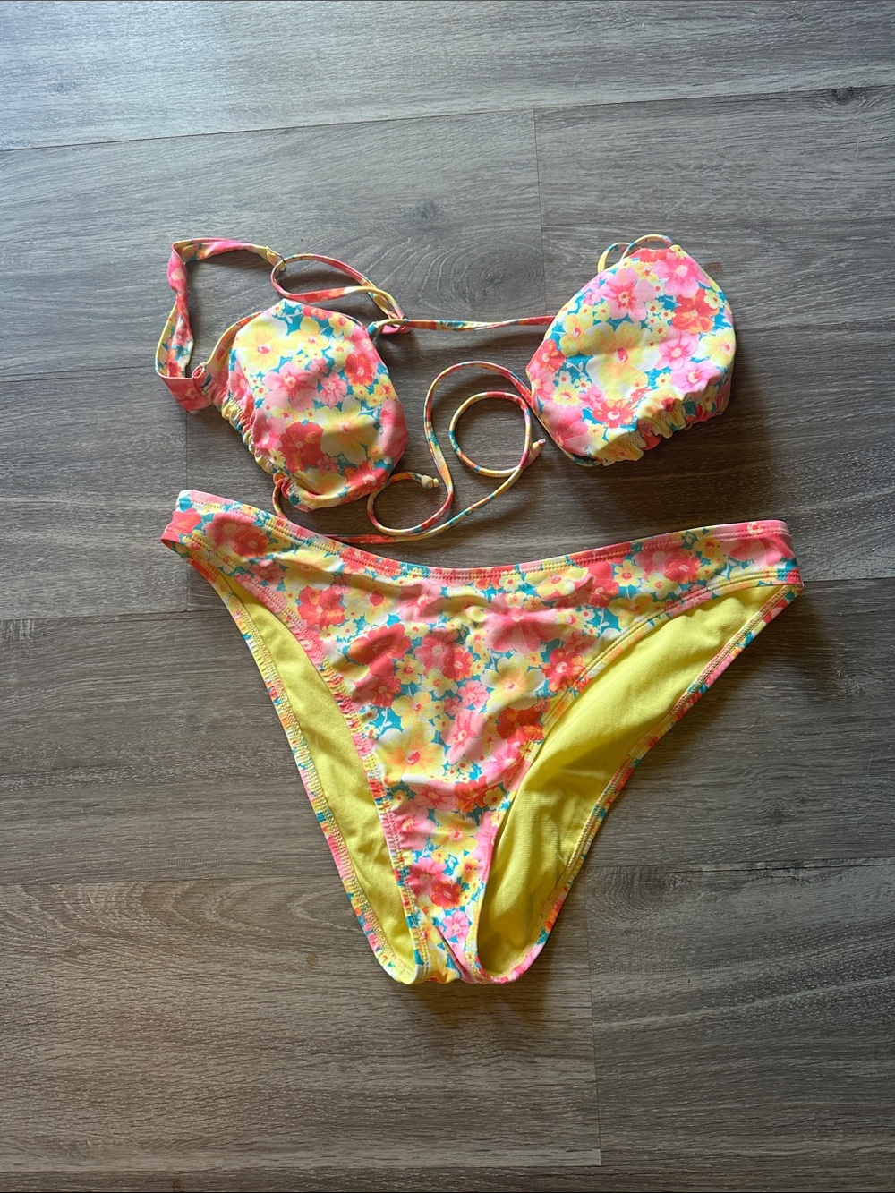 No Boundaries Yellow Floral-Trim Bikini Top and Straps